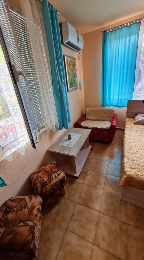 Sadala Guest House Nesebar Esterno foto